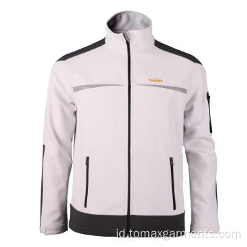 Putih dengan Jaket Softshell abu-abu